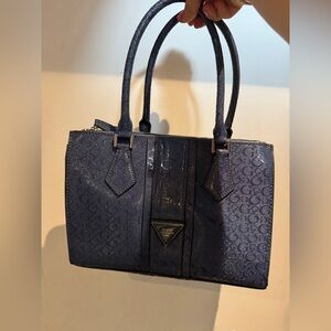 Guess bag never used